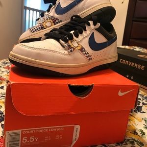 Size 7 Court Force Low Nike’s.